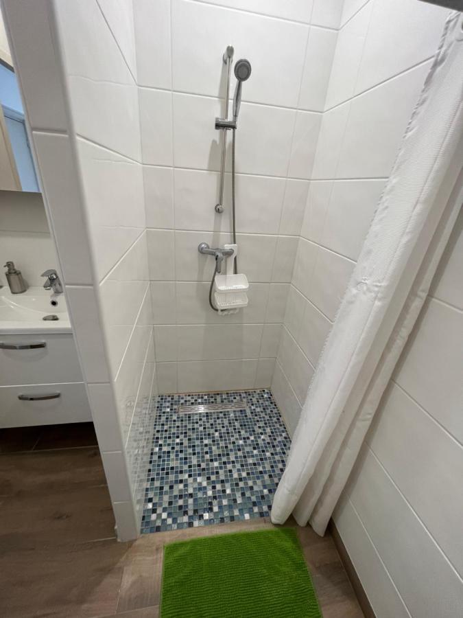 Appartement Renove A 15 Min De Lyon Saint-Fons Экстерьер фото